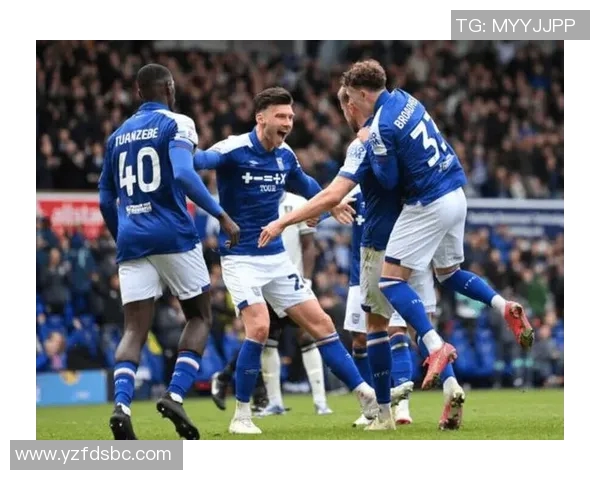 切菲尔德与南安联的激烈对决展现英冠足球的魅力与竞争力 切菲尔德与南安联的激烈对决展现英冠足球的魅力与竞争力