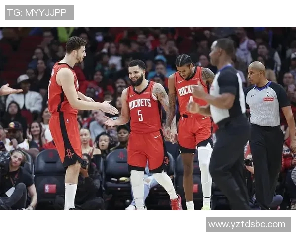 火箭队与雄鹿队激战三月二十七日期待精彩对决与球星表现