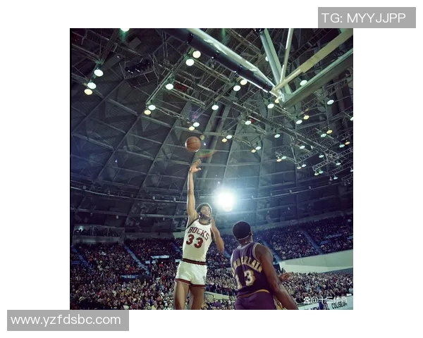 2008年NBA季后赛掘金与湖人激战回顾与精彩瞬间分析