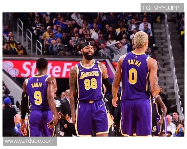 今天湖人对阵活塞的比赛结果揭晓球迷们的期待与惊喜交织