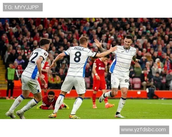 利物浦迎战亚特兰大展现英超豪门风采与意甲劲旅对决的精彩瞬间